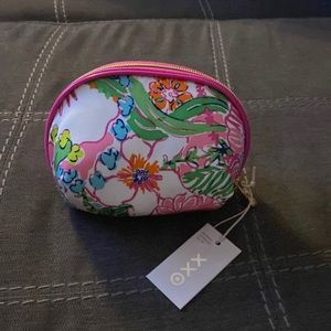 Lilly Pulitzer travel clutch